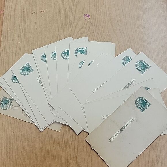 Vintage Stamp And Post Card Collectibles - Picture 10 of 11